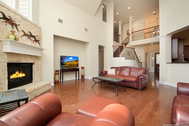 Fireplace, Interior, Living room, Pendant Lights, Recessed Lighting, Wood Texture Flooring