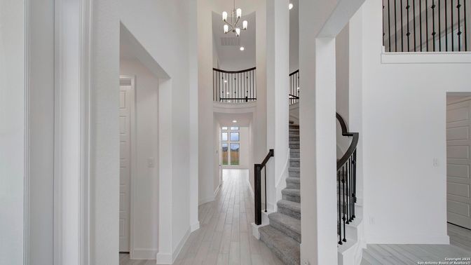 Interior, Pendant Lights, Wood Texture Flooring
