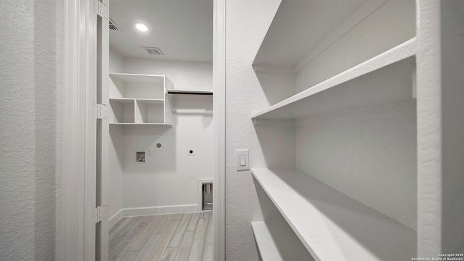 Interior, Recessed Lighting, Wood Texture Flooring
