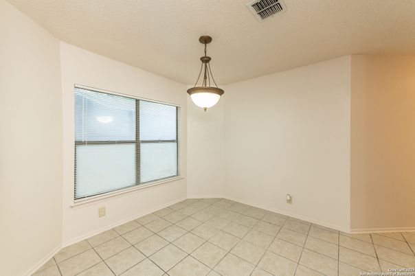 Empty room, Interior, Pendant Lights