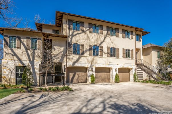 Attached, Exterior, Facade, Modern