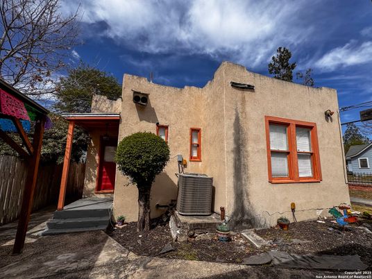 Exterior, Facade, Spanish Mediterranean