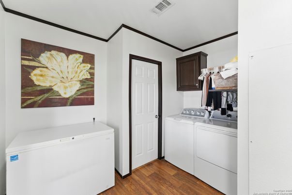 Interior, Utility Closets, Washer, Wood Texture Flooring