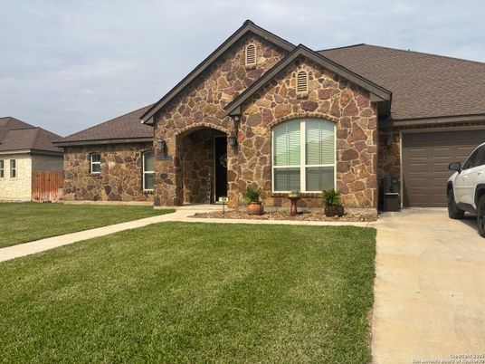 Attached, Exterior, Facade, Brick Traditional