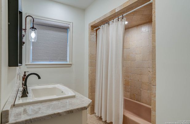 Bathroom, Interior, Stone Walls
