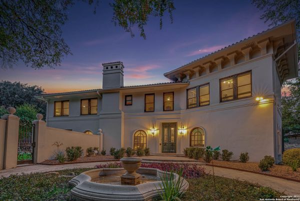 Backyard, Exterior, Facade, Mediterranean
