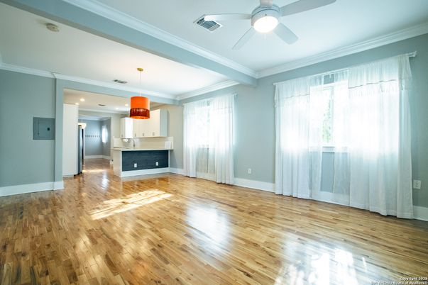 Empty room, Interior, Recessed Lighting, Wood Texture Flooring