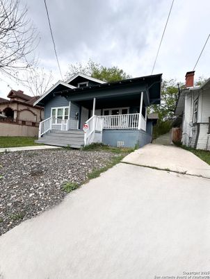 Exterior, Facade, American Craftsman