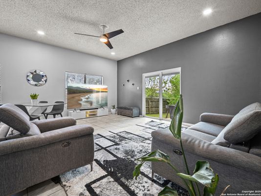 Dining room, Interior, Living room, Recessed Lighting