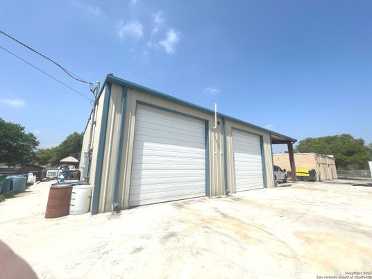Detached Garage, Exterior