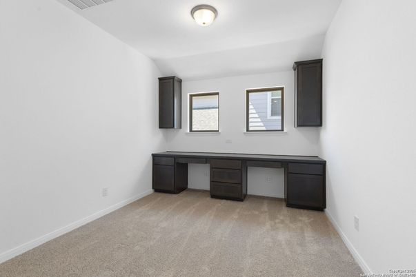 Home Office, Interior