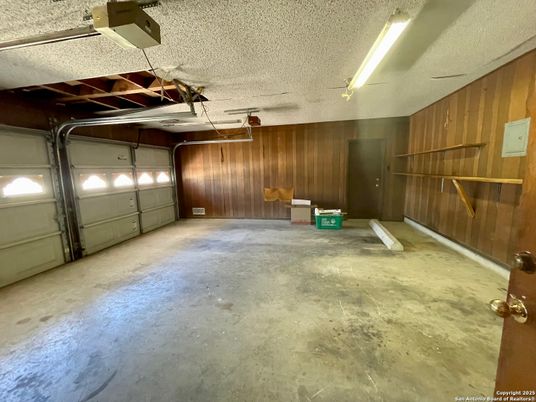 Garage, Interior, Wooden Walls