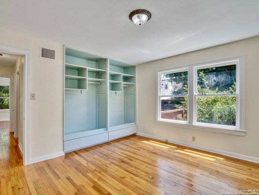 Empty room, Interior, Walk-in Closets, Wood Texture Flooring