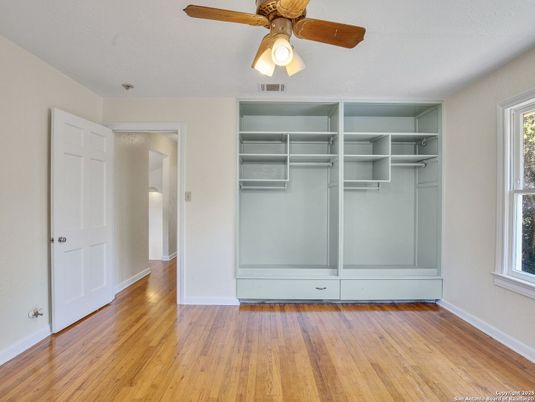 Interior, Walk-in Closets, Wood Texture Flooring