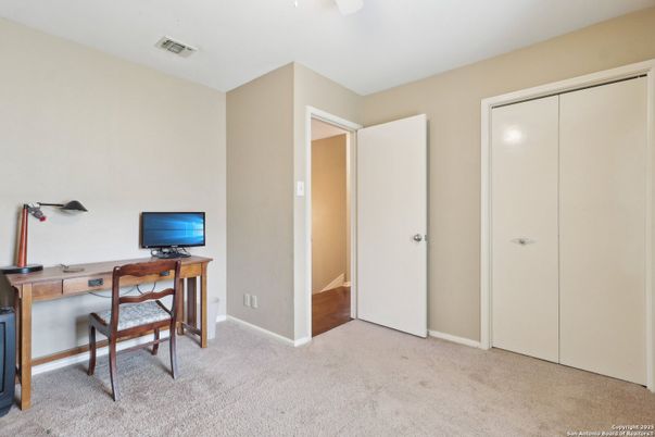 Home Office, Interior