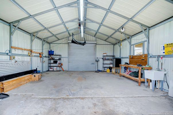 Garage, Interior