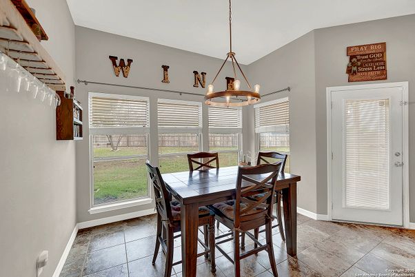 Chandelier, Dining room, Interior, Pendant Lights