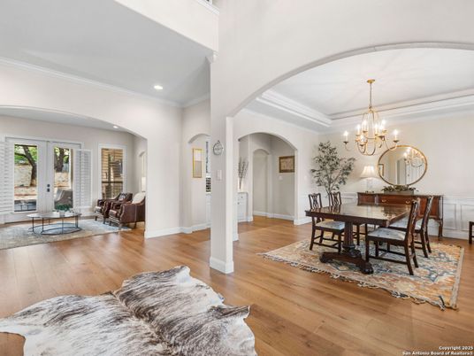 Chandelier, Dining room, Interior, Living room, Recessed Lighting, Wood Texture Flooring