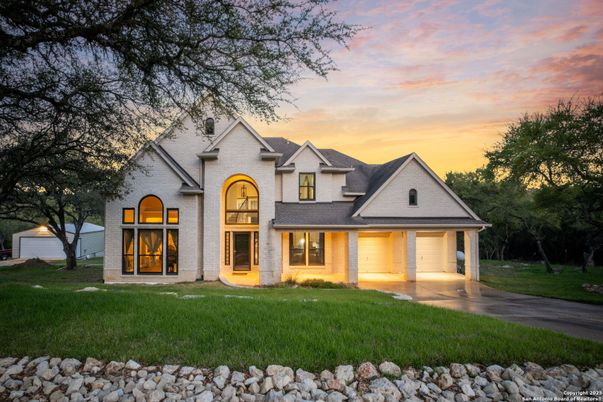 Attached, Exterior, Facade, Farmhouse