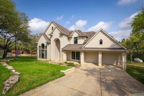 Attached, Exterior, Facade, French Provincial
