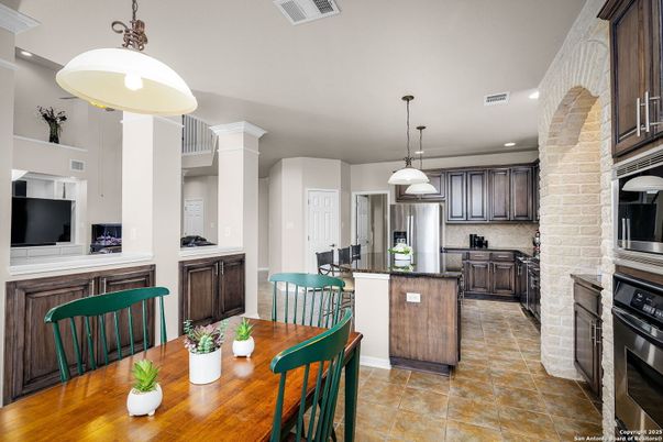 Dining room, Interior, Kitchen, Pendant Lights, Recessed Lighting, Stainless Steel Appliances