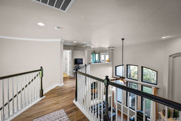 Interior, Pendant Lights, Recessed Lighting, Wood Texture Flooring
