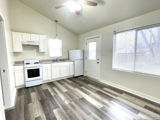 Interior, Kitchen, Pendant Lights, Wood Texture Flooring