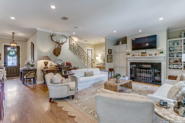 Fireplace, Interior, Living room, Pendant Lights, Recessed Lighting, Wood Texture Flooring