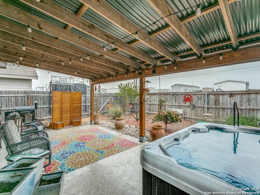Exterior, Hot Tub