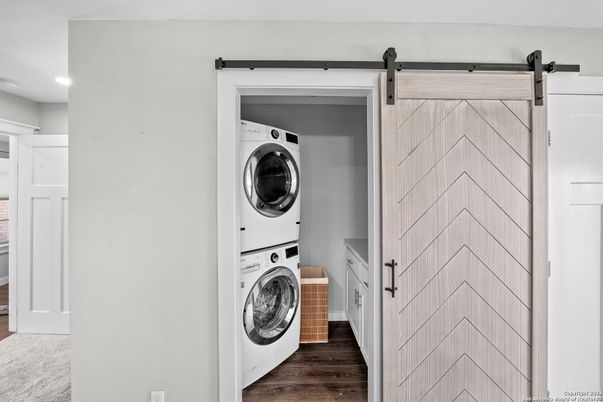 Interior, Recessed Lighting, Utility Closets, Washer, Wood Texture Flooring