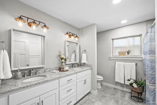 Bathroom, Dual Sink Vanities, Interior, Recessed Lighting