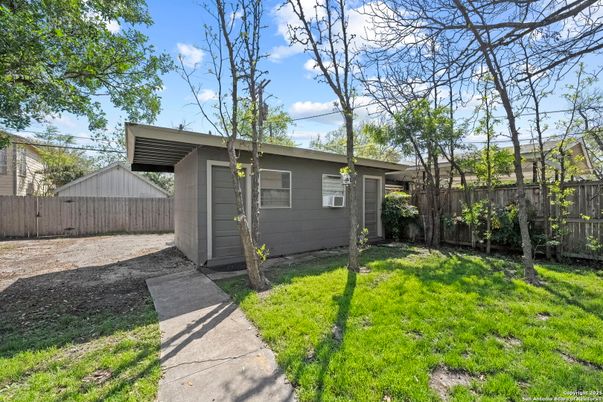 Backyard, Exterior