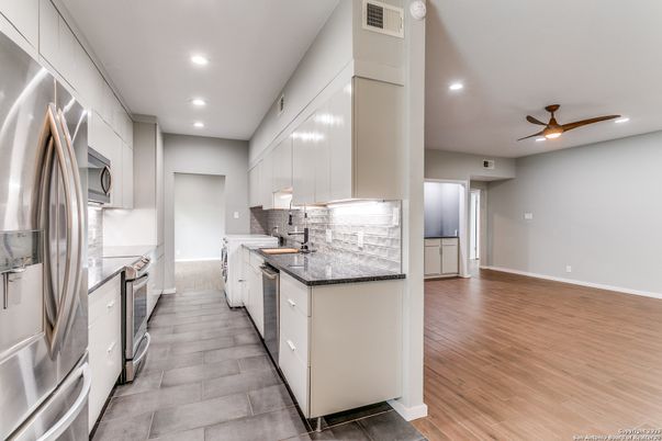 Interior, Kitchen, Recessed Lighting, Wood Texture Flooring