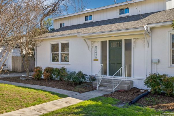 Exterior, Facade, None