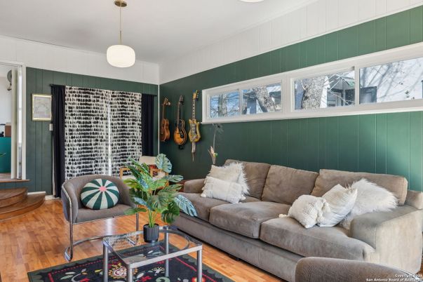 Interior, Living room, Pendant Lights, Wood Texture Flooring
