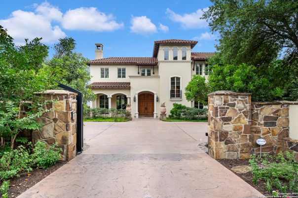 Backyard, Exterior, Facade, Mediterranean