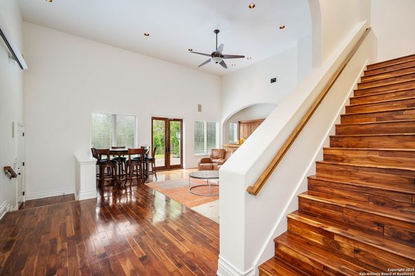 Dining room, Interior, Living room, Recessed Lighting, Wood Texture Flooring