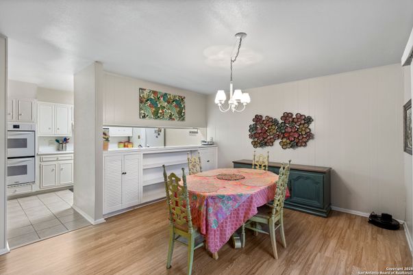 Chandelier, Dining room, Interior, Kitchen, Pendant Lights, Wood Texture Flooring