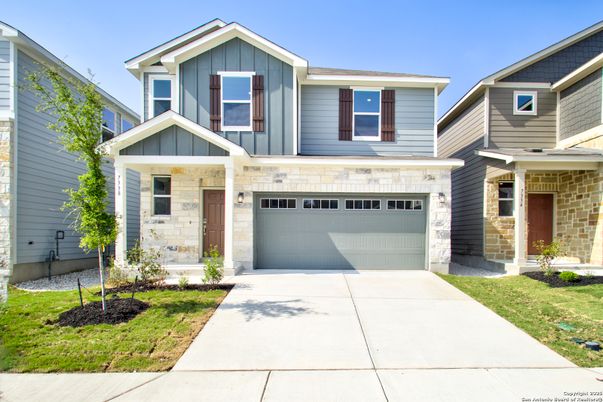 Attached, Exterior, Facade, American Craftsman