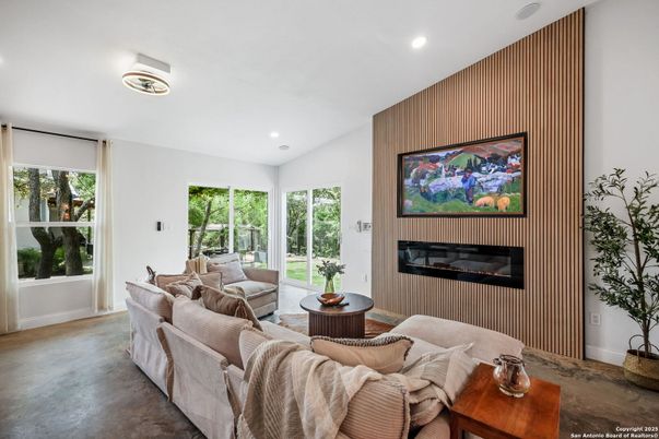 Fireplace, Interior, Living room, Recessed Lighting