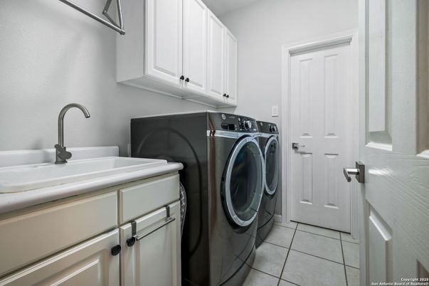 Interior, Washer