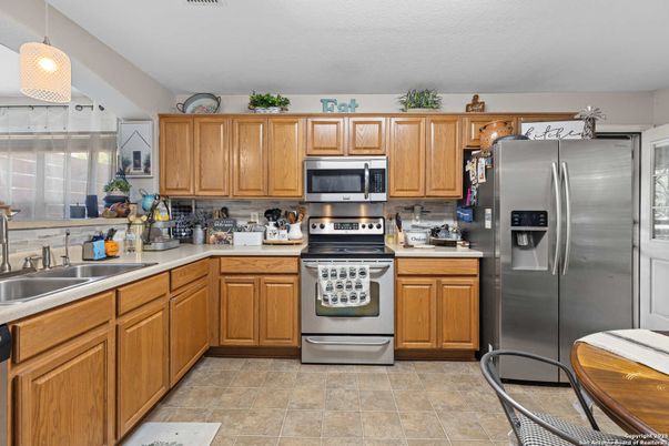 Interior, Kitchen, Pendant Lights, Stainless Steel Appliances