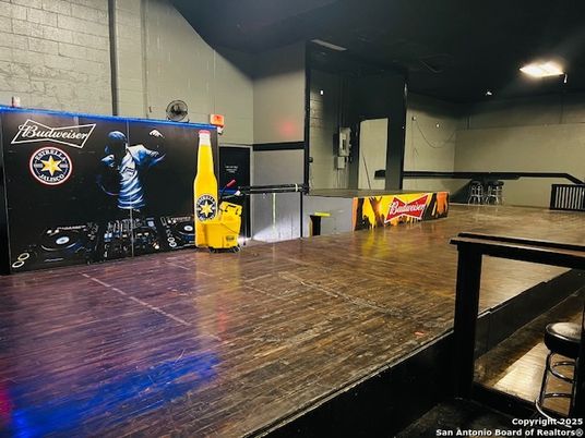 Fitness Equipment, Interior, Recessed Lighting, Stone Walls, Wood Texture Flooring