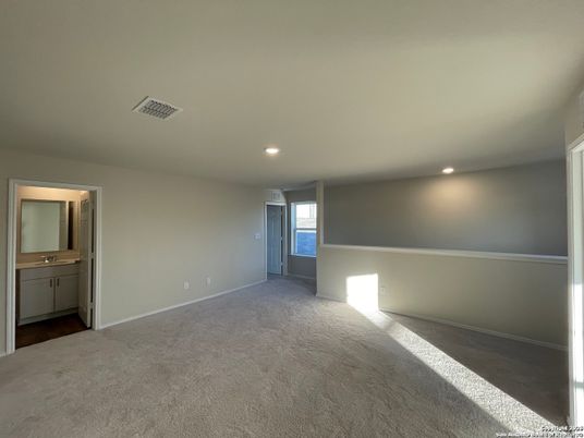 Bathroom, Empty room, Interior, Recessed Lighting