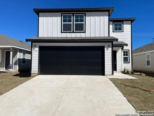 Attached, Exterior, Facade, Modern