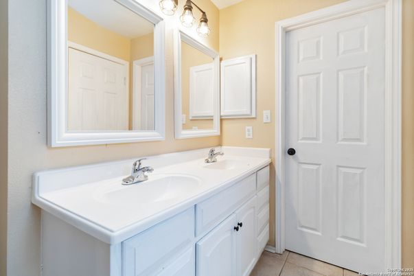 Bathroom, Dual Sink Vanities, Interior
