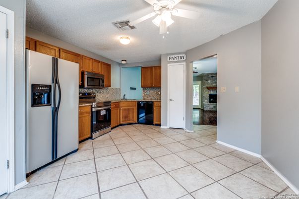 Interior, Kitchen, Stainless Steel Appliances
