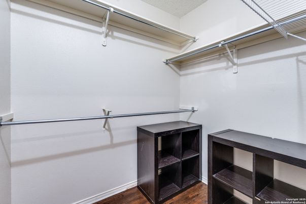 Interior, Walk-in Closets, Wood Texture Flooring