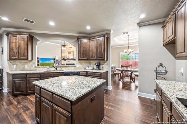 Chandelier, Dining room, Interior, Kitchen, Pendant Lights, Recessed Lighting, Wood Texture Flooring