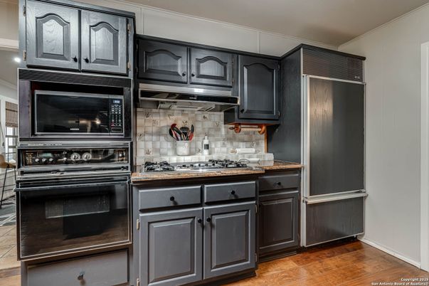 Interior, Kitchen, Stainless Steel Appliances, Wood Texture Flooring